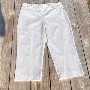 JM Collection White Capris